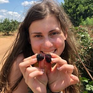 Meet your Posher, Lily